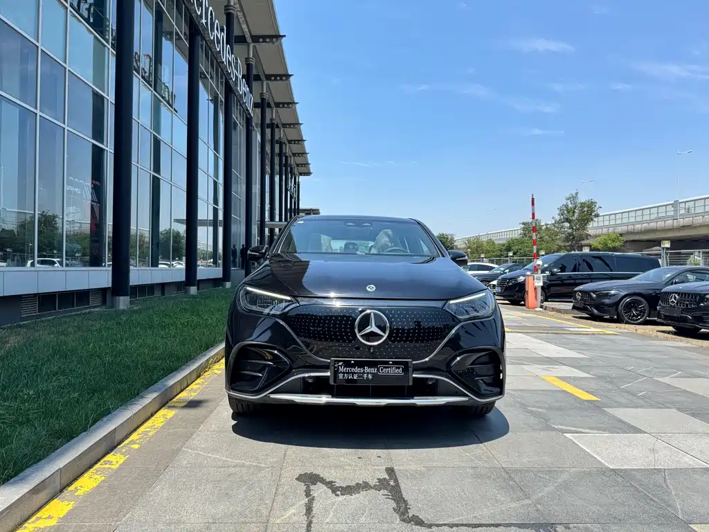 Mercedes-Benz EQE SUV 2025 — фото 2