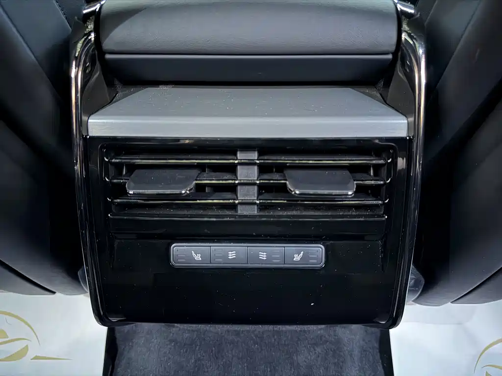 Land Rover Range Rover Sport 2023 — фото 13
