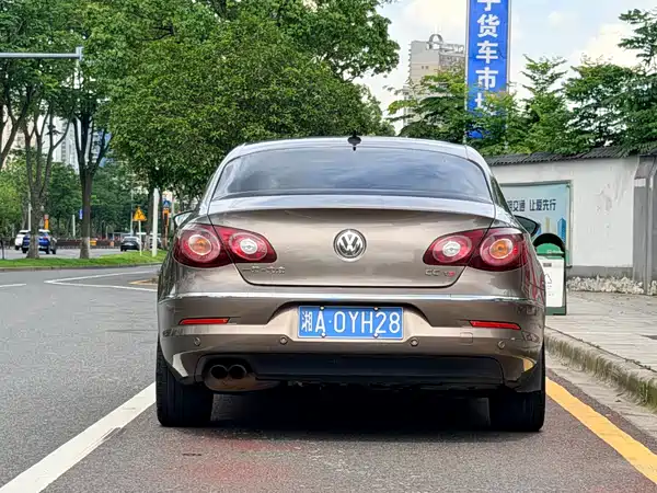 Volkswagen CC 2011