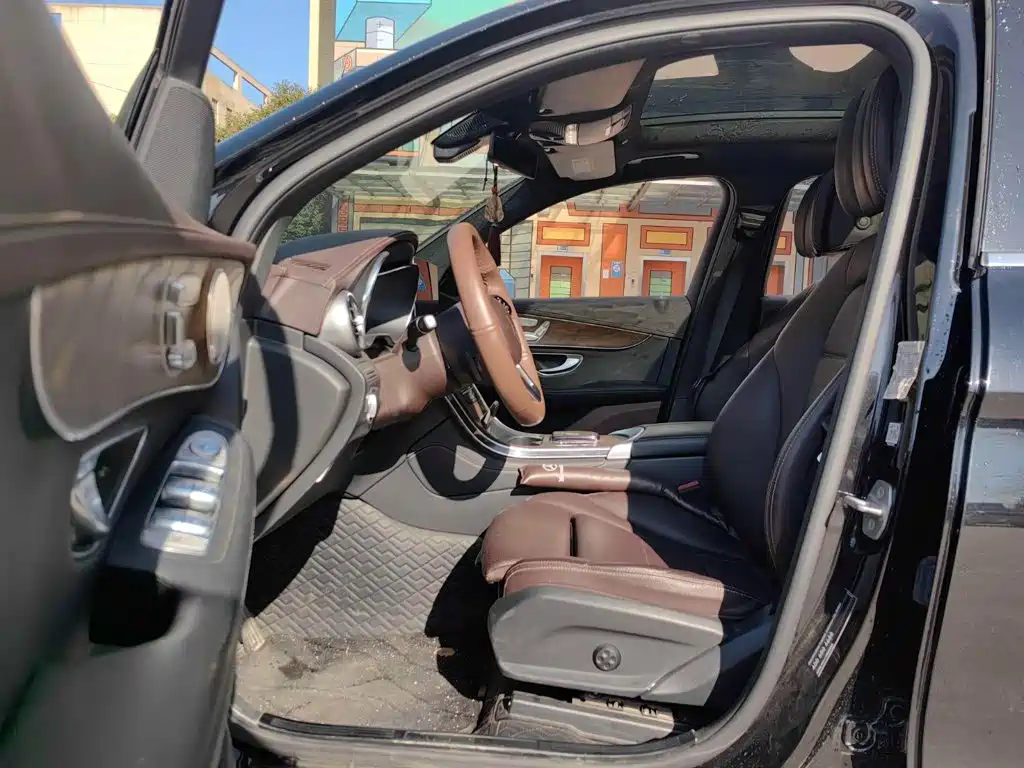 Mercedes-Benz GLC 2021