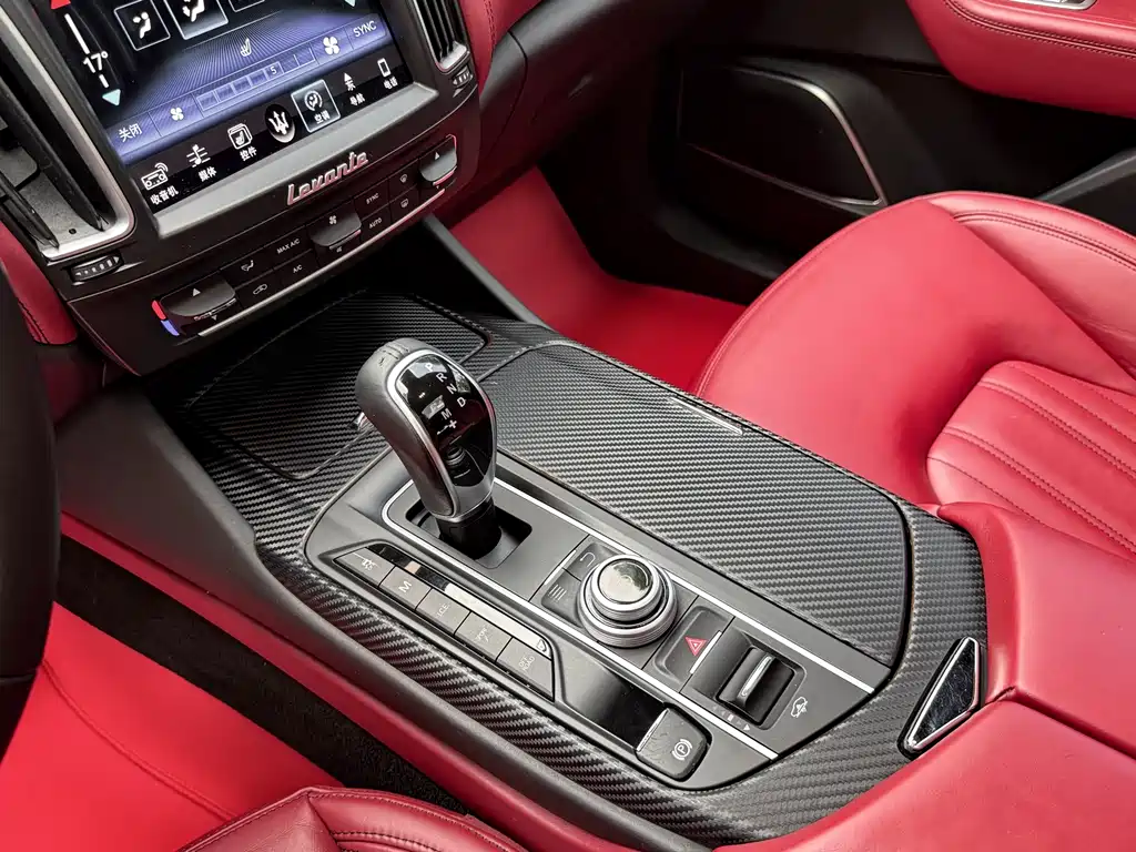 Maserati Levante 2018 — фото 12