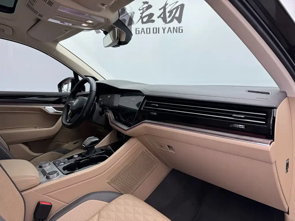 Volkswagen Touareg 2019 — фото 12