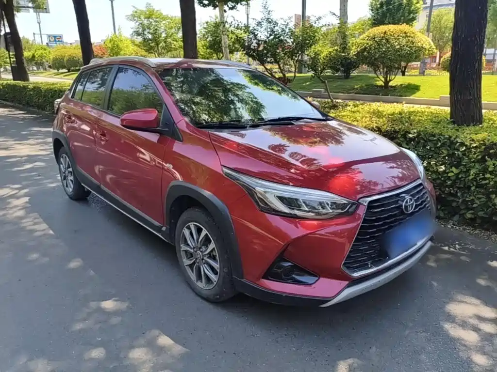 Toyota Yaris L 2021 — фото 4