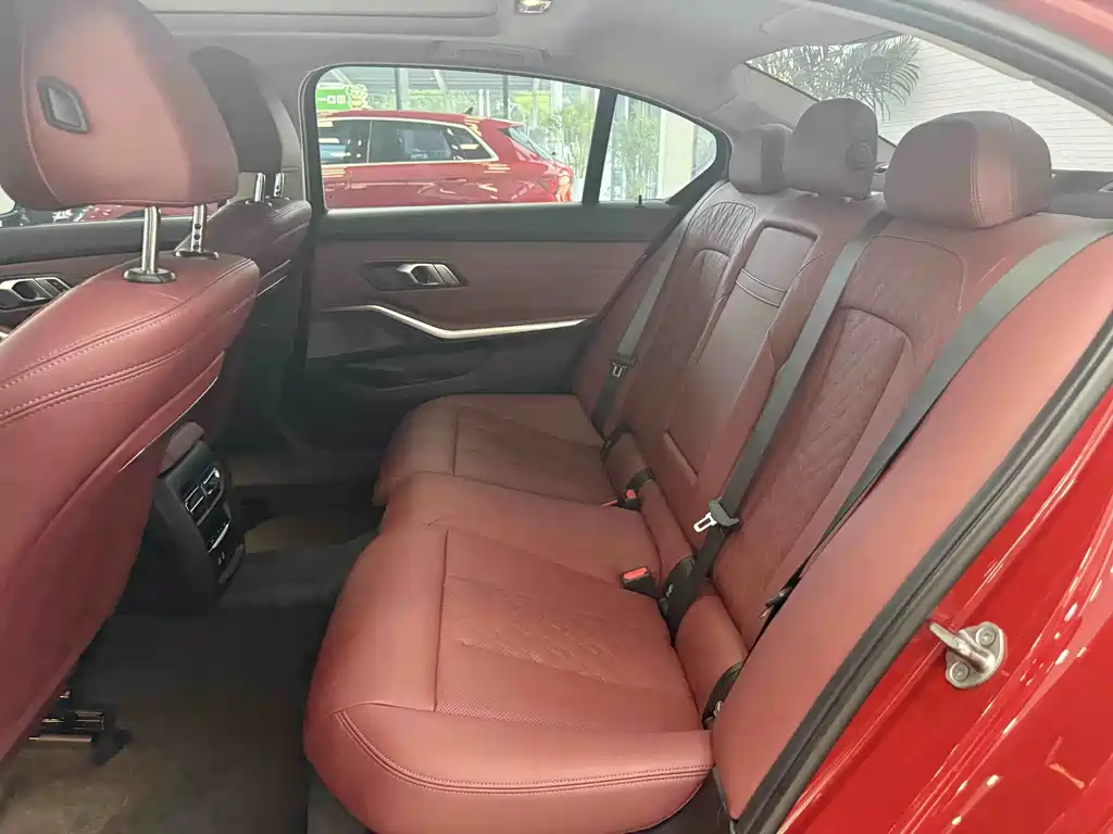 BMW 3 Series 2023 — фото 15