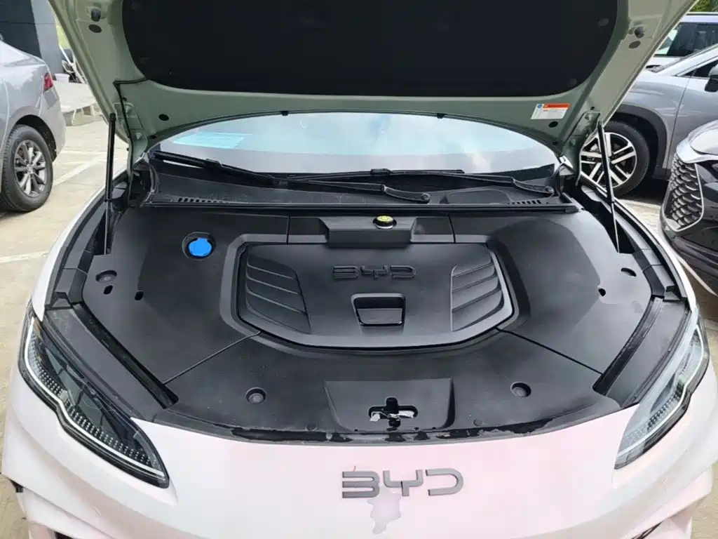 BYD Seal 06GT 2025 — фото 20
