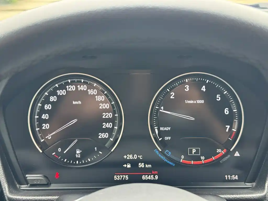 BMW 1 Series 2022 — фото 11