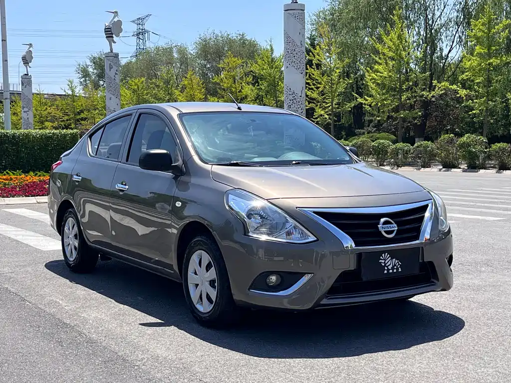 Nissan Sunny 2018 — фото 3