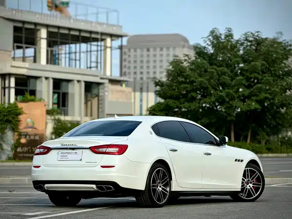 Maserati Quattroporte 2014