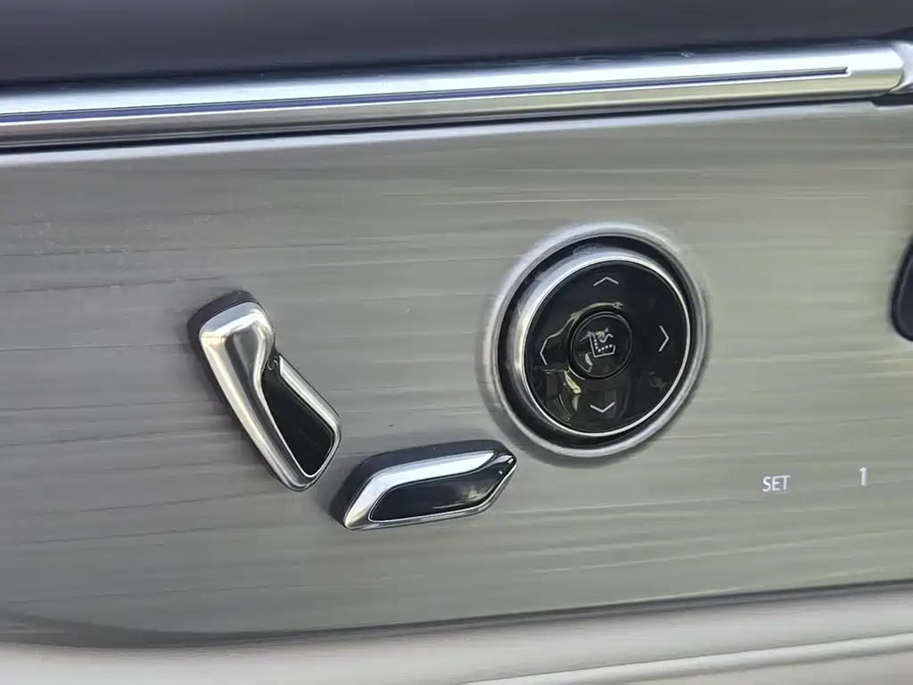 Buick GL8 Hybrid 2025 — фото 11