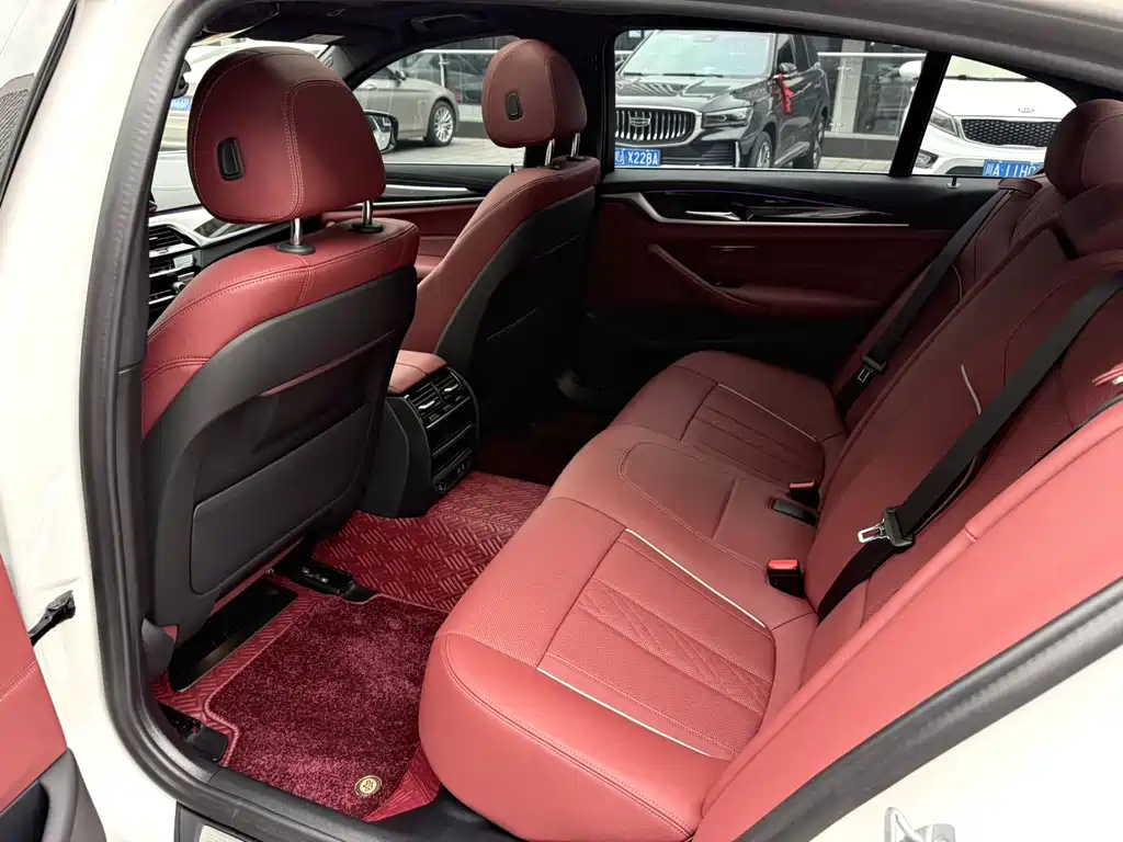 BMW 5 Series 2023