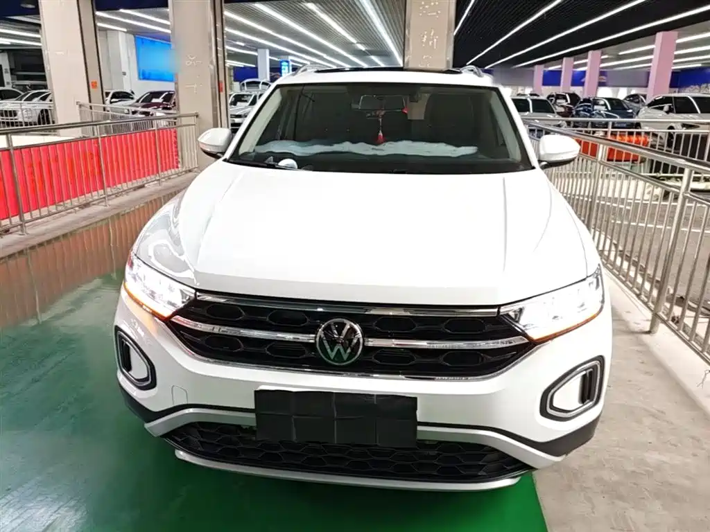 Volkswagen T-Roc 2025 — фото 3