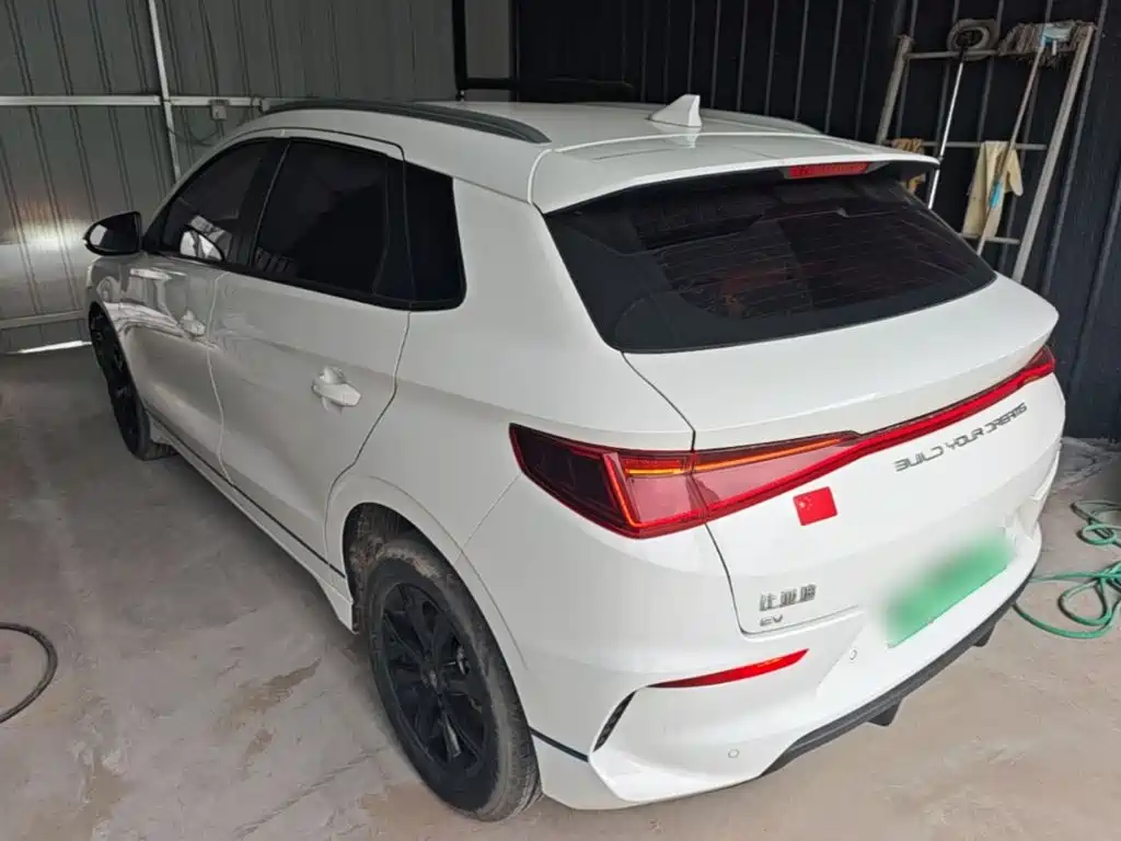 BYD e2 2020