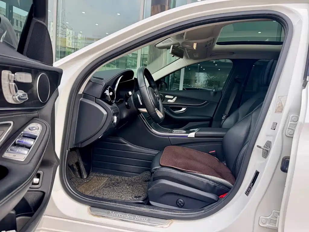 Mercedes-Benz C-Class 2020 — фото 3