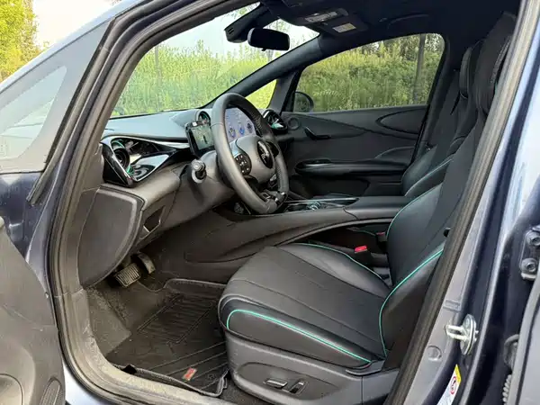 BYD Dolphin 2025