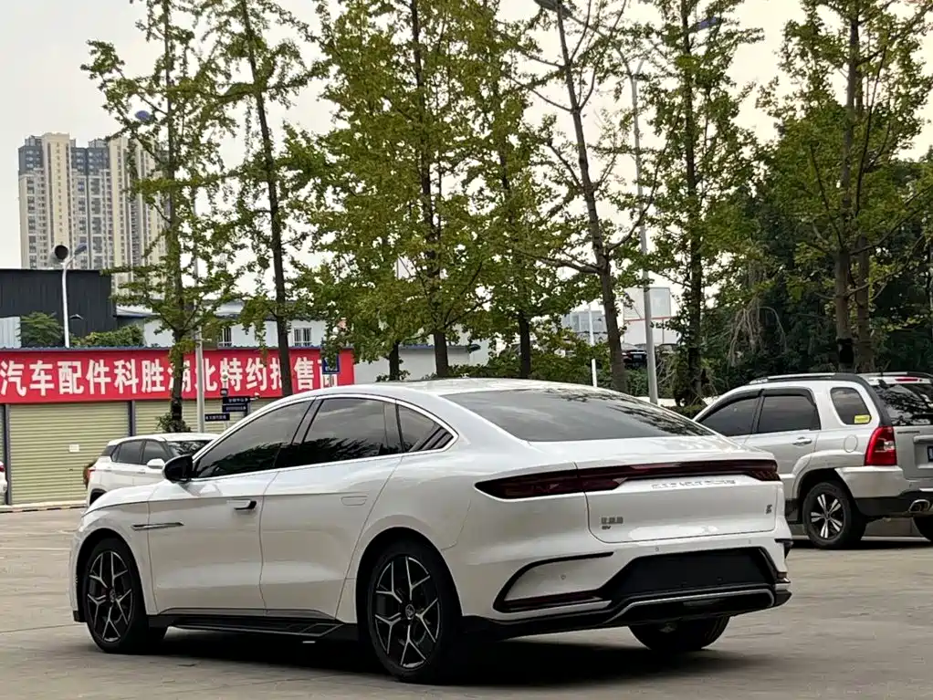 BYD Han 2022 — фото 9