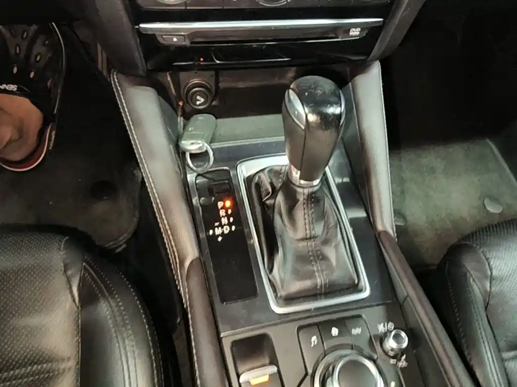 Mazda Atenza 2018 — фото 14