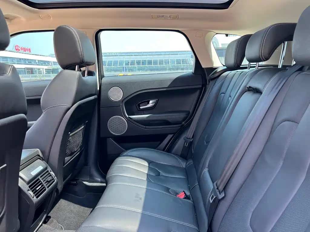 Land Rover Evoque 2016 — фото 16