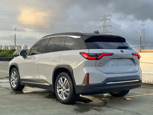NIO ES6 2021