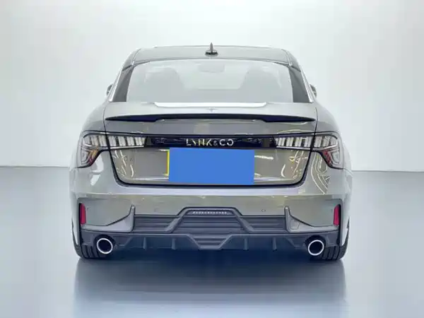 Lynk & Co 03 2022
