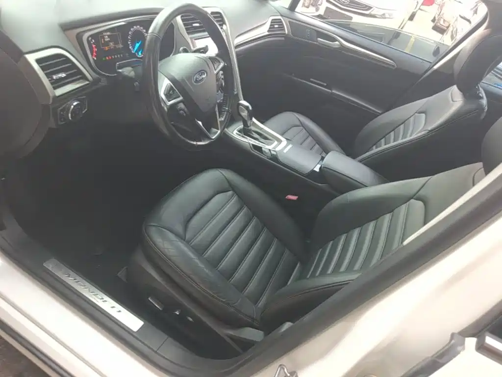 Ford Mondeo 2015 — фото 15