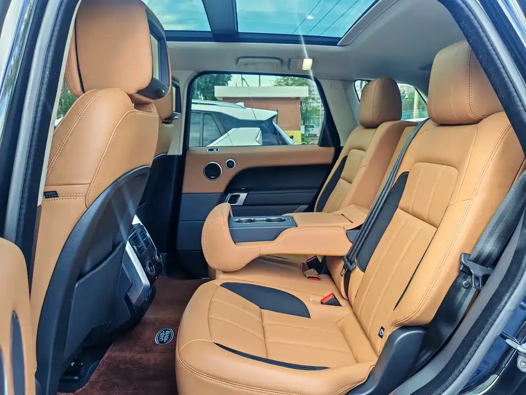 Land Rover Range Rover Sport 2022 — фото 17