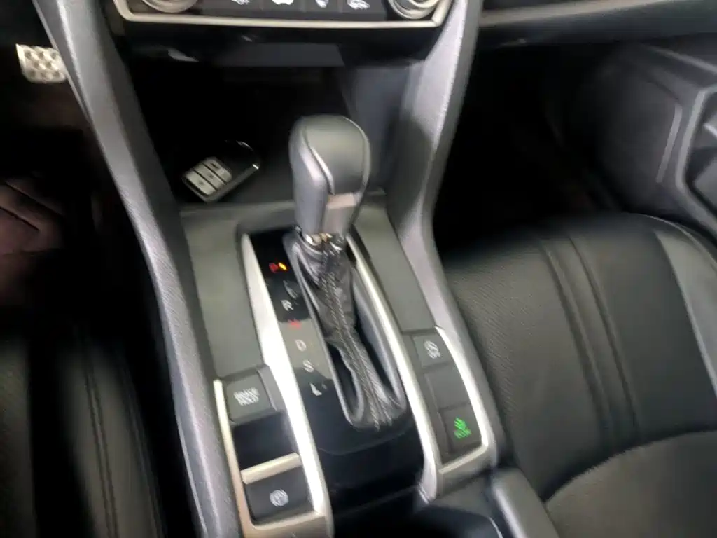 Honda Civic 2020 — фото 14