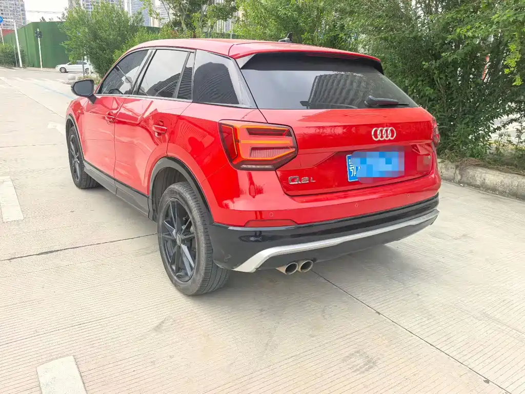 Audi Q2L 2019 — фото 9