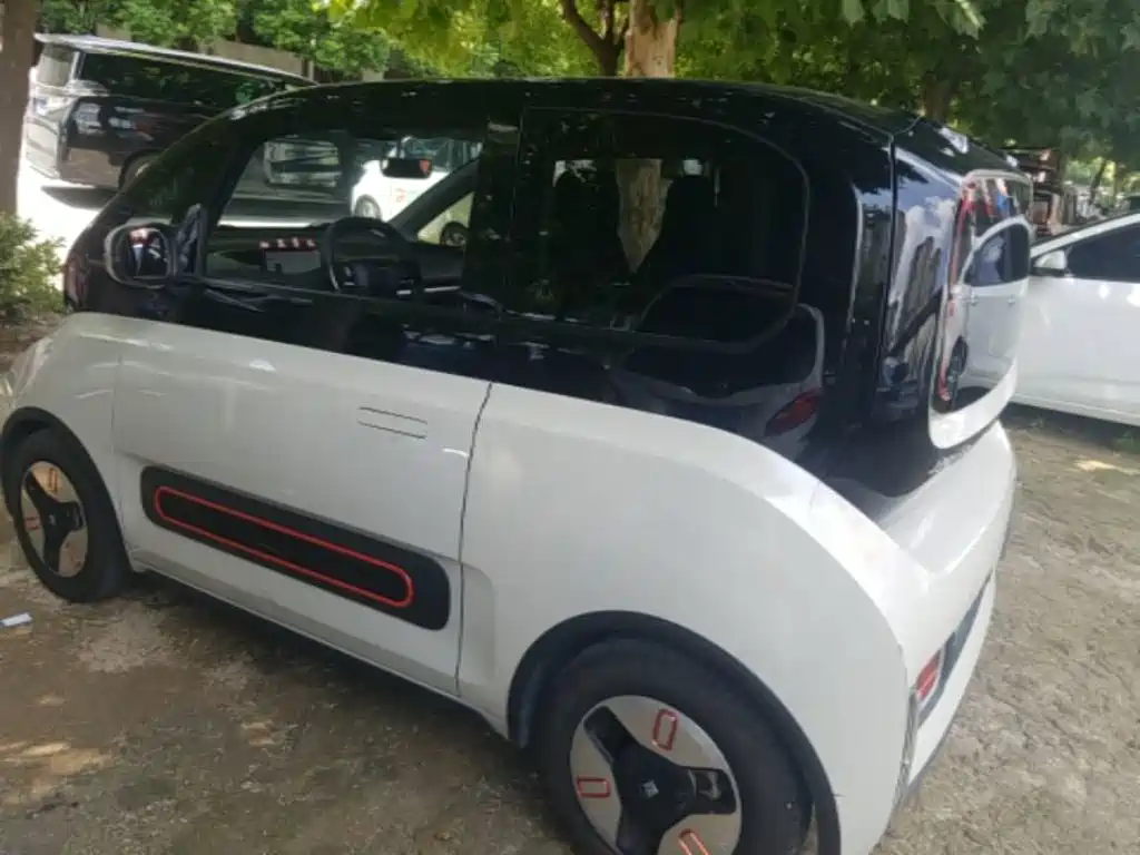 Baojun Kiwi EV 2022 — фото 23
