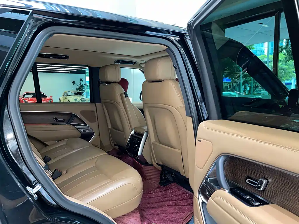 Land Rover Range Rover 2022 — фото 16