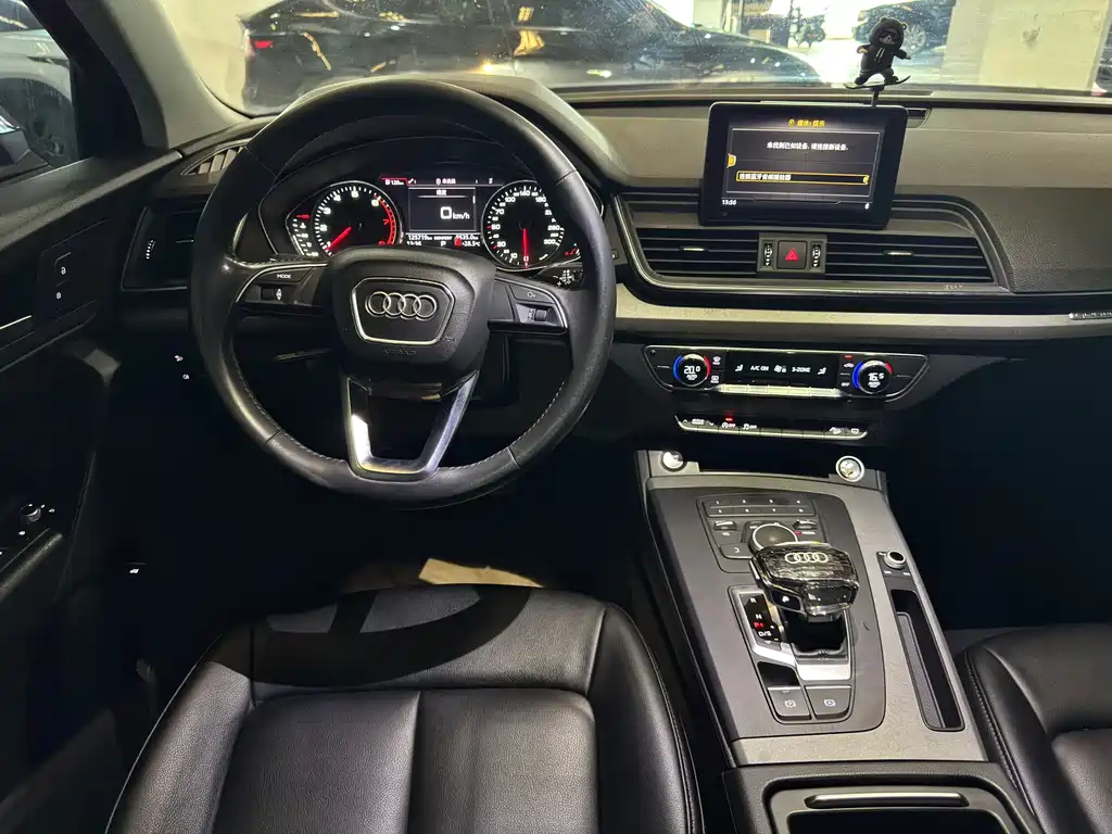 Audi Q5L 2019 — фото 11