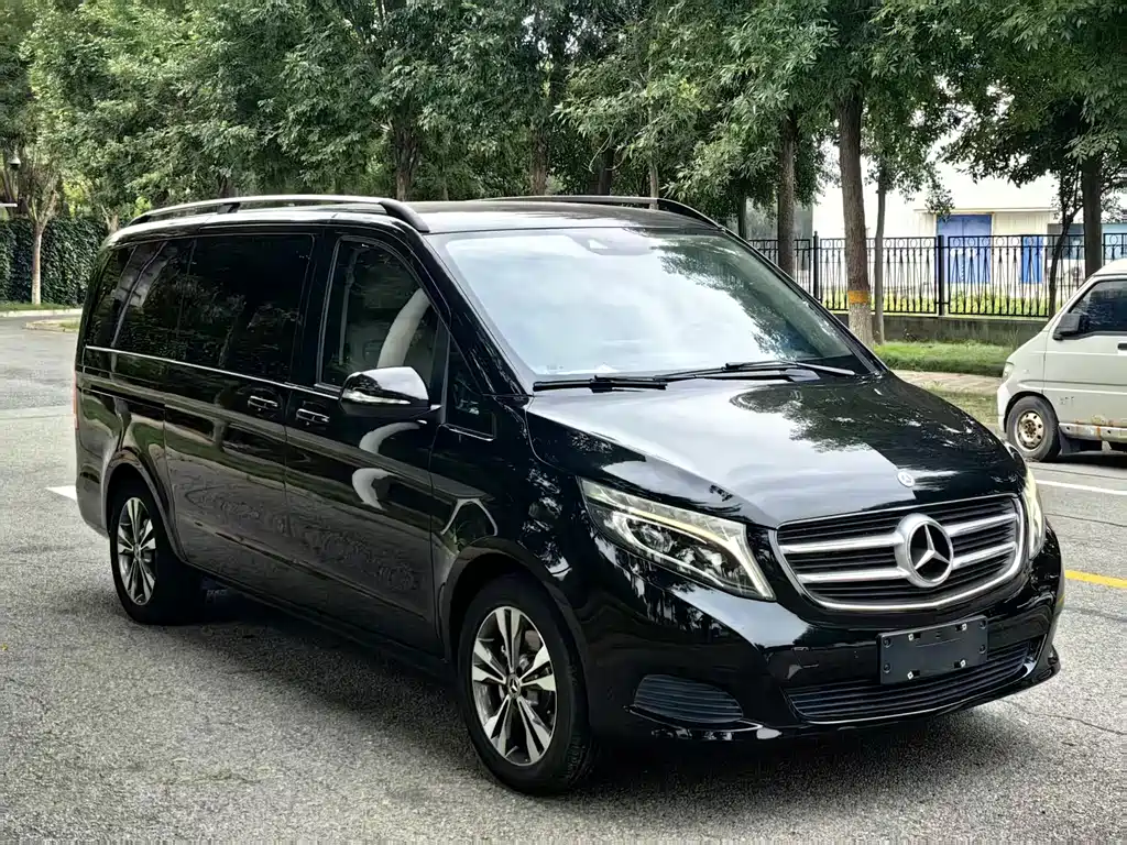 Mercedes-Benz V-Class 2020 — фото 2