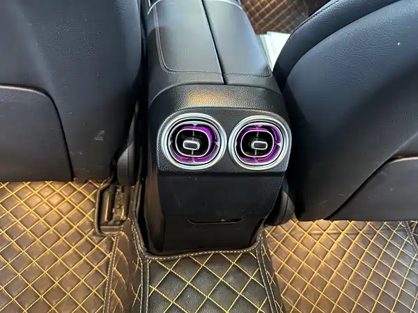 Mercedes-Benz C-Class 2022
