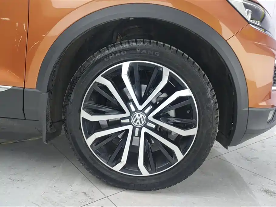 Volkswagen T-Roc 2019 — фото 6
