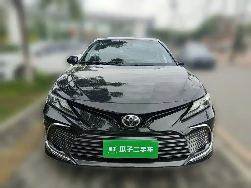 Toyota Camry 2022 — фото 3