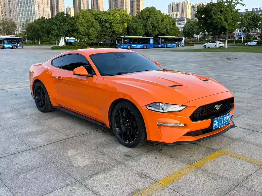 Ford Mustang 2021 — фото 2
