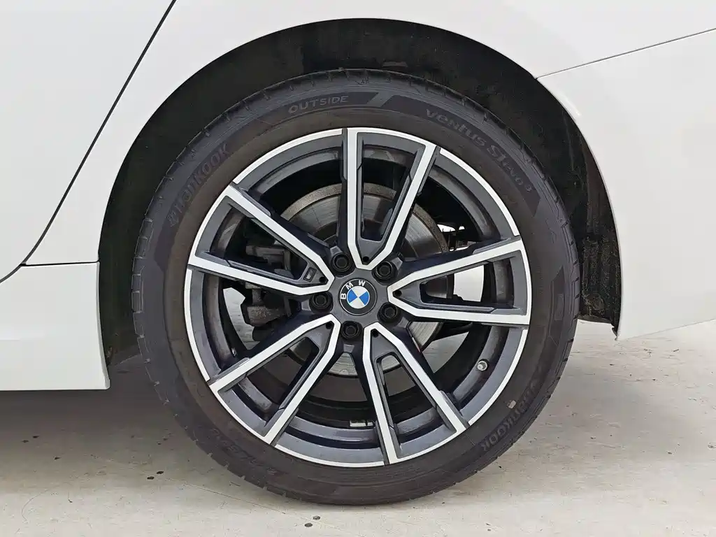 BMW 3 Series 2023 — фото 16