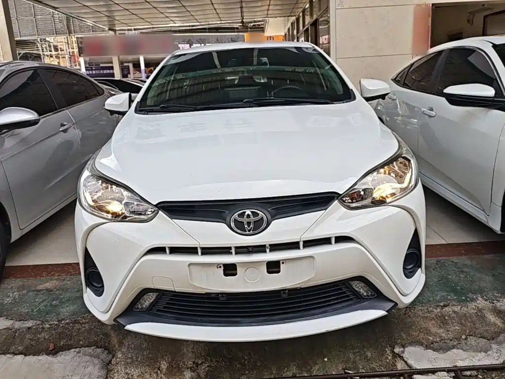Toyota Yaris L 2020 — фото 3
