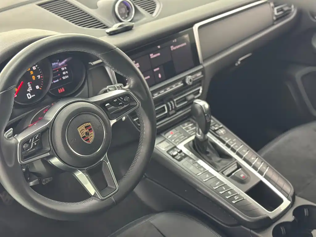 Porsche Macan 2019 — фото 6
