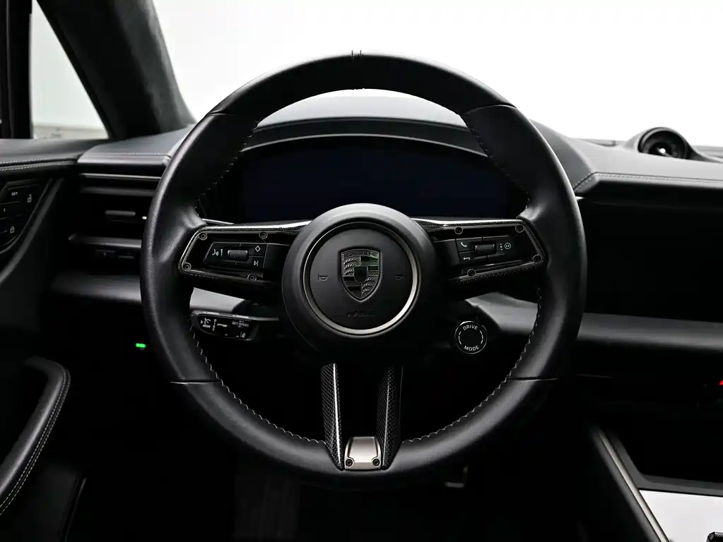 Porsche Macan EV 2024 — фото 12