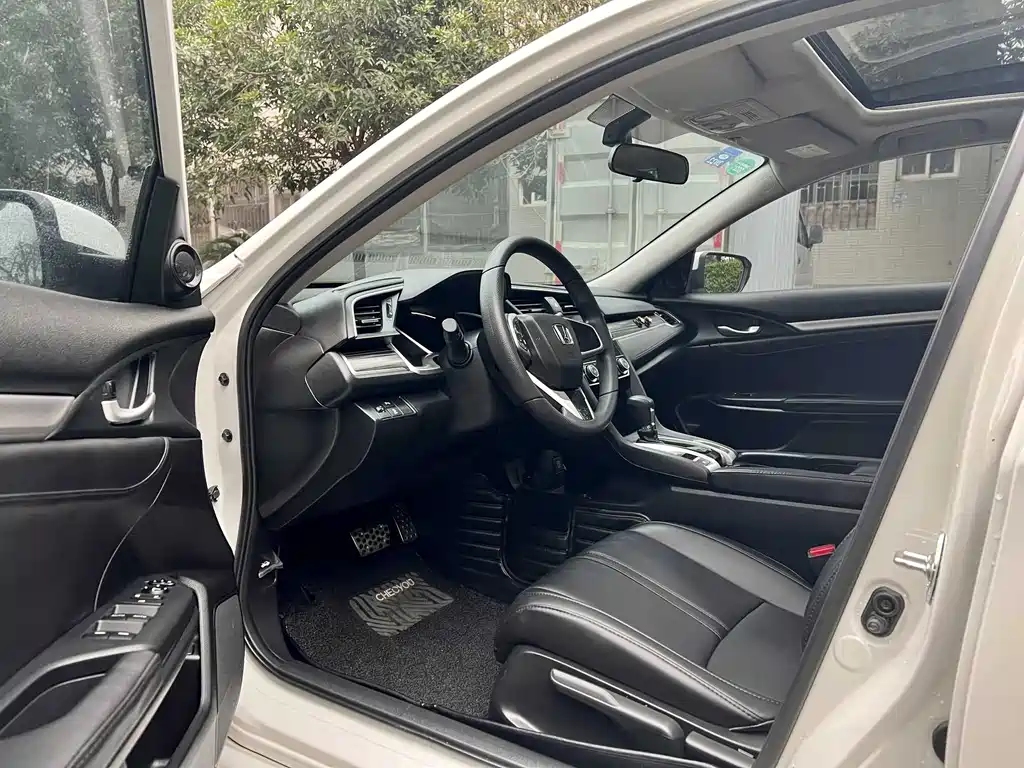 Honda Civic 2020 — фото 10