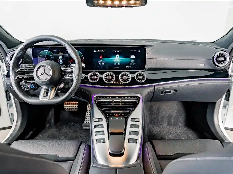 Mercedes-Benz AMG GT 2024 — фото 13