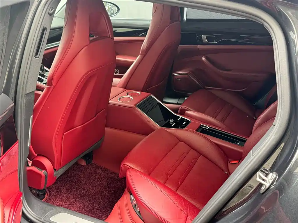 Porsche Panamera 2019 — фото 11