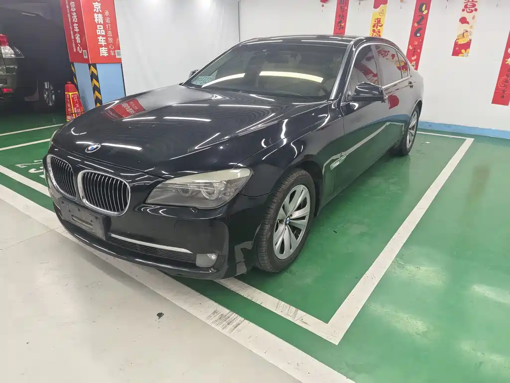 BMW 7 Series 2010 — фото 2