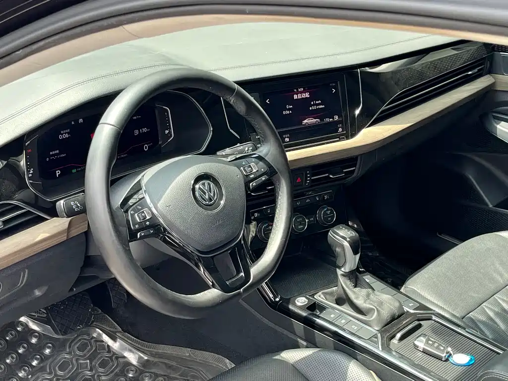 Volkswagen Passat 2019 — фото 10