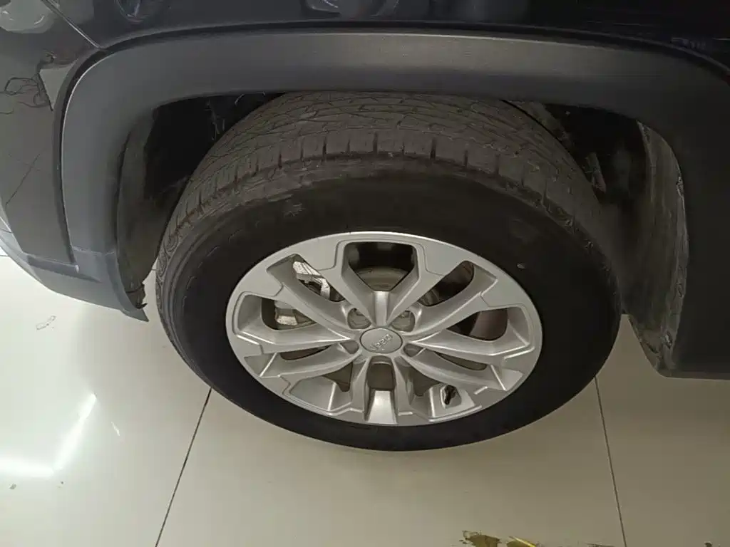 Jeep Compass 2021 — фото 23