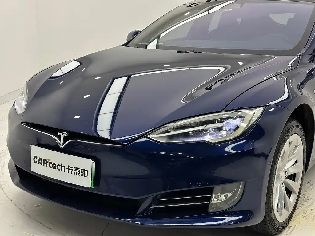 Tesla Model S 2018 — фото 13