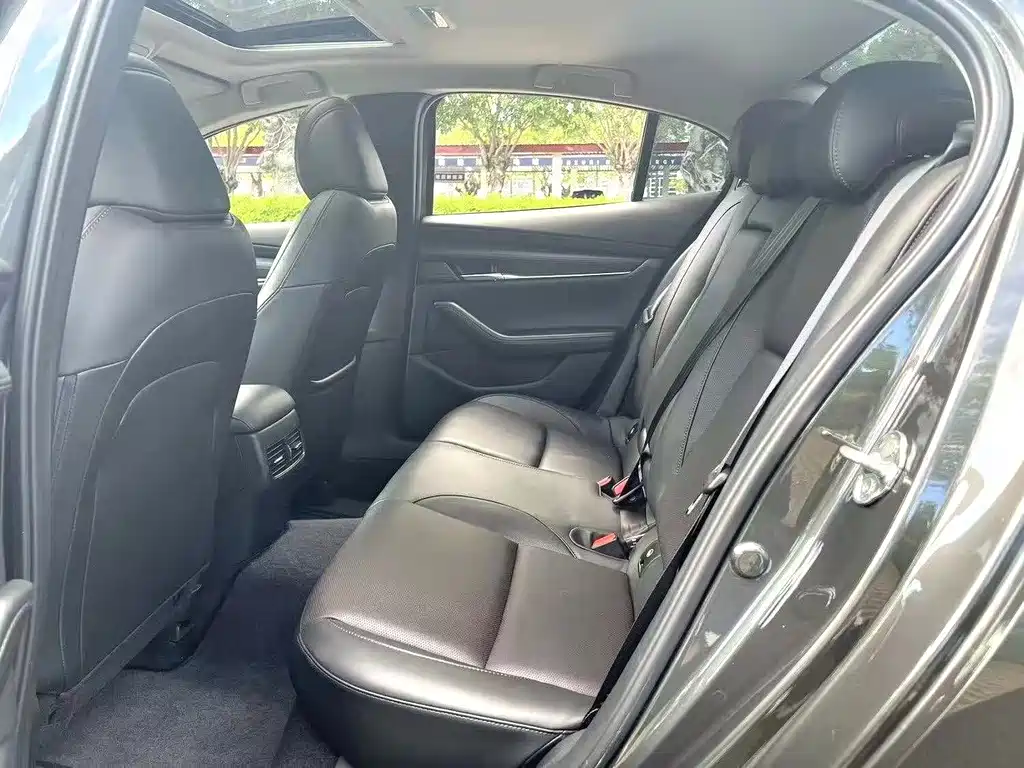 Mazda 3 Axela 2022