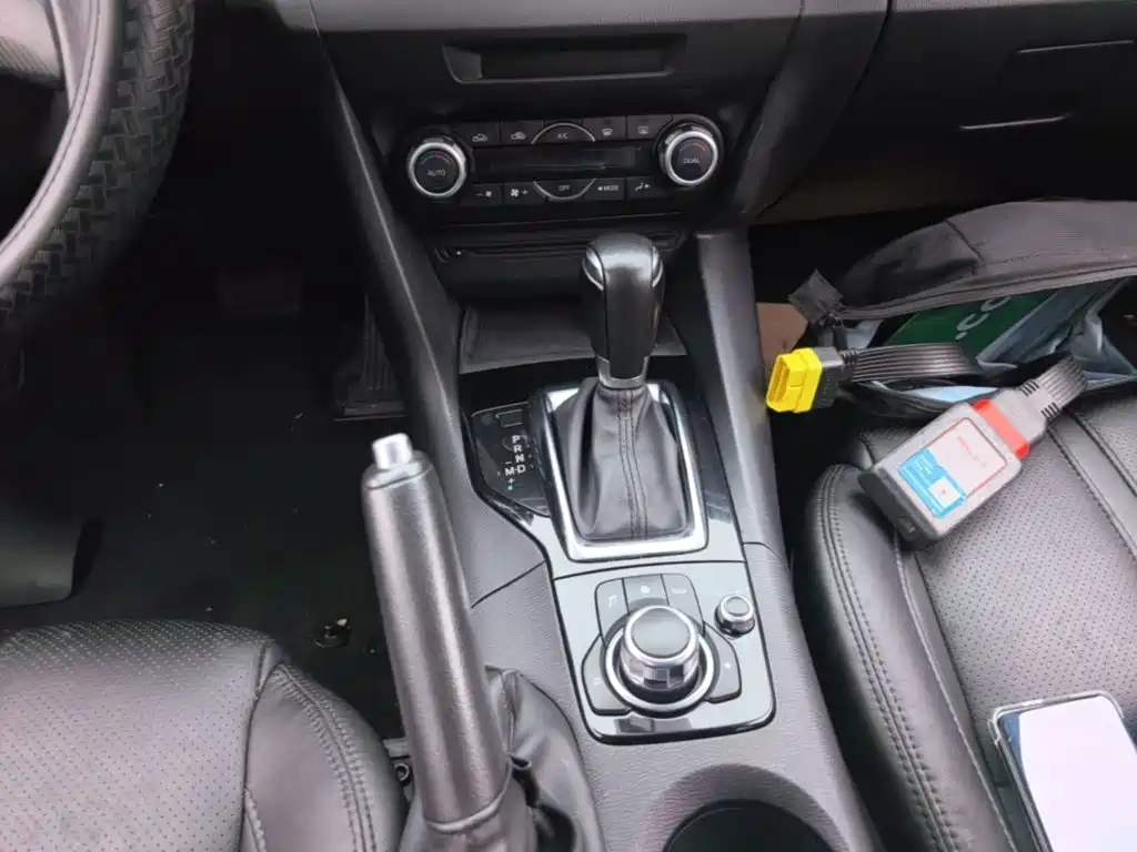 Mazda 3 Angkesela 2015 — фото 14