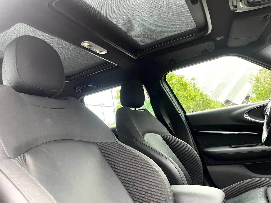 MINI Clubman 2018 — фото 17