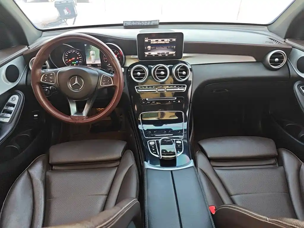 Mercedes-Benz GLC 2019 — фото 10